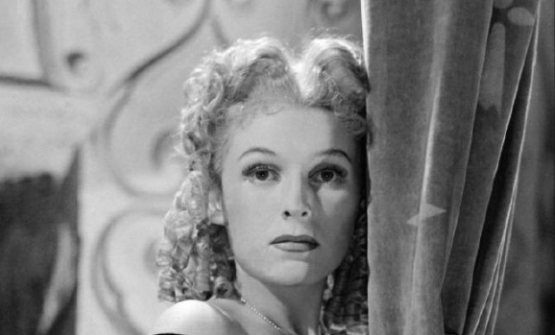 Assia Noris, la diva dei telefoni bianchi alla corte di Hitler